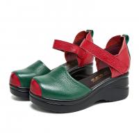 7058嫔妃丽人头层牛皮复古风多色拼接轻巧舒适坡跟民族风妈妈舒适包头凉鞋（拼色凉鞋）